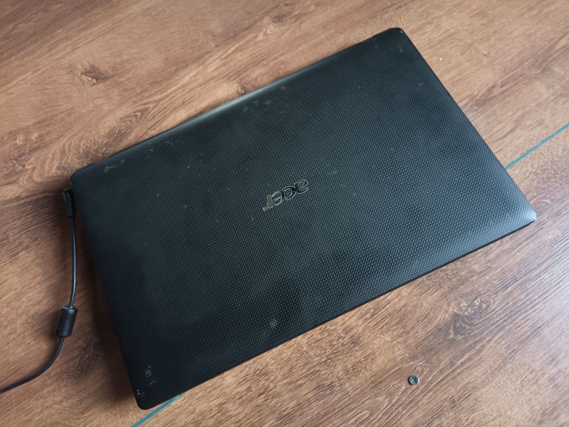 Laptop acer z dyskiem SSD