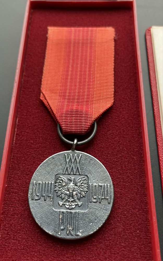 Medal 30 lat PRL z legitymacją w pudełku