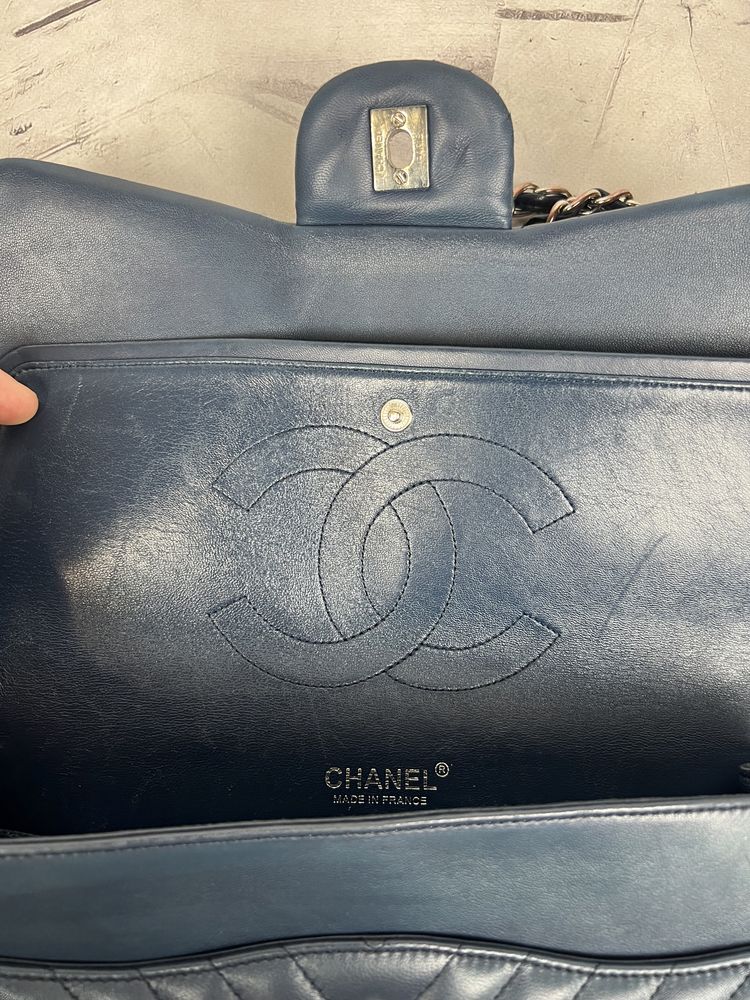 Продам сумку Chanel Jumbo classic flap bag