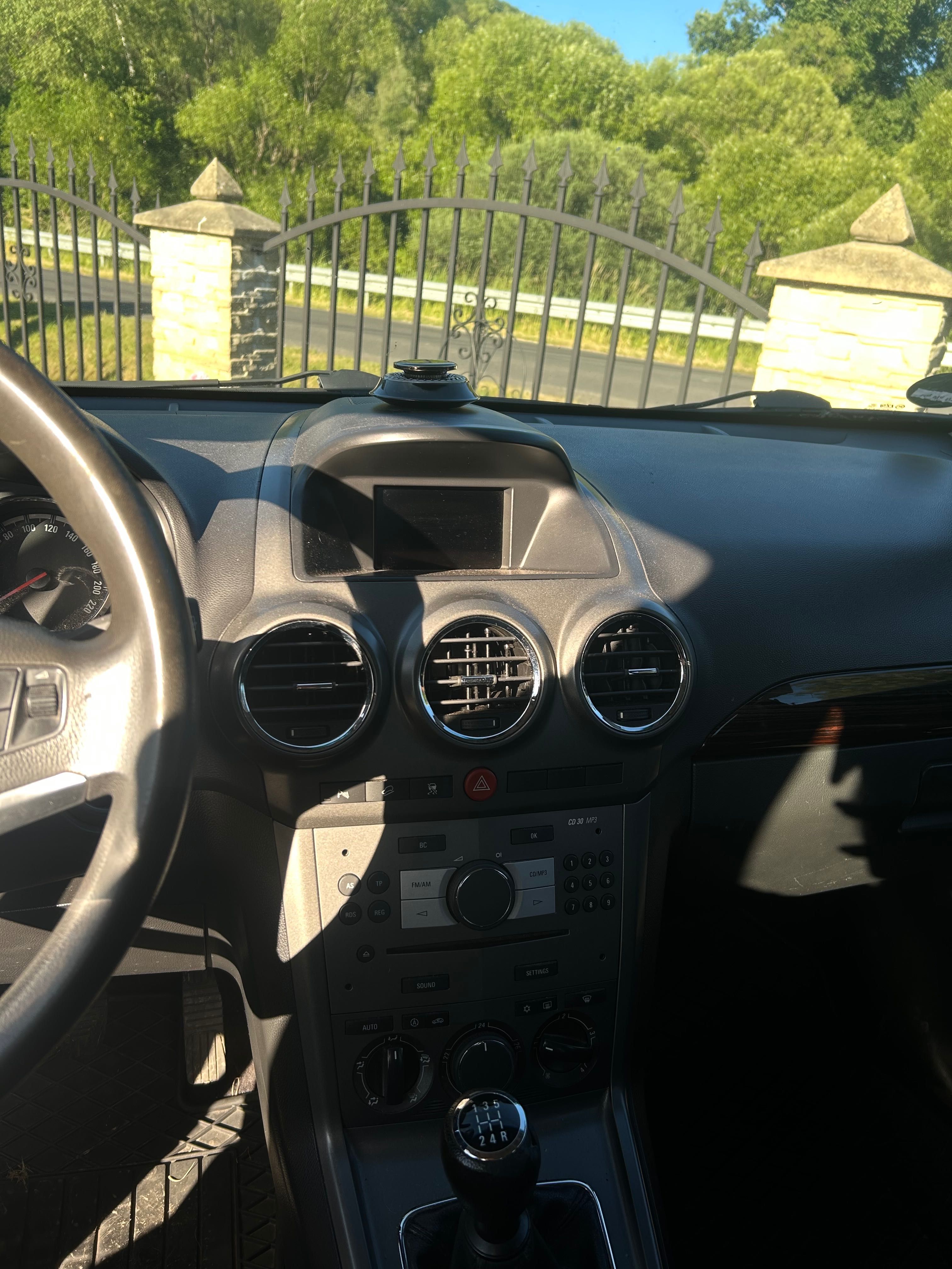 Opel antara 4x4 samochód