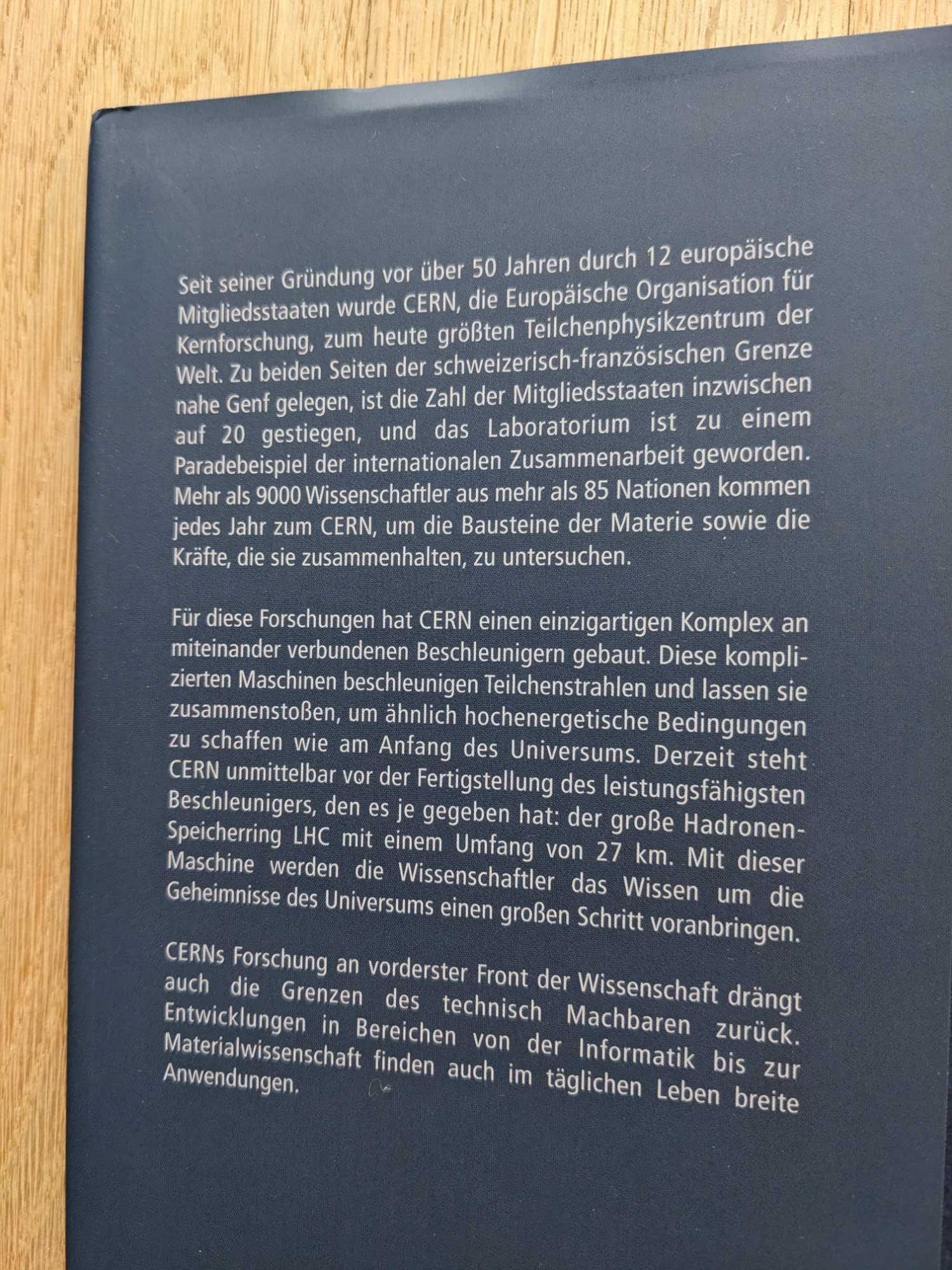 Unendlich CERN - album po niemiecku
