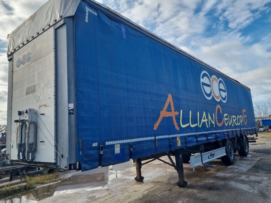 Plandeki z naczepy firanki