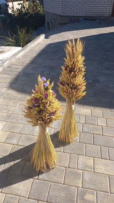 Діхухи снопи пшениці вироби з соломи