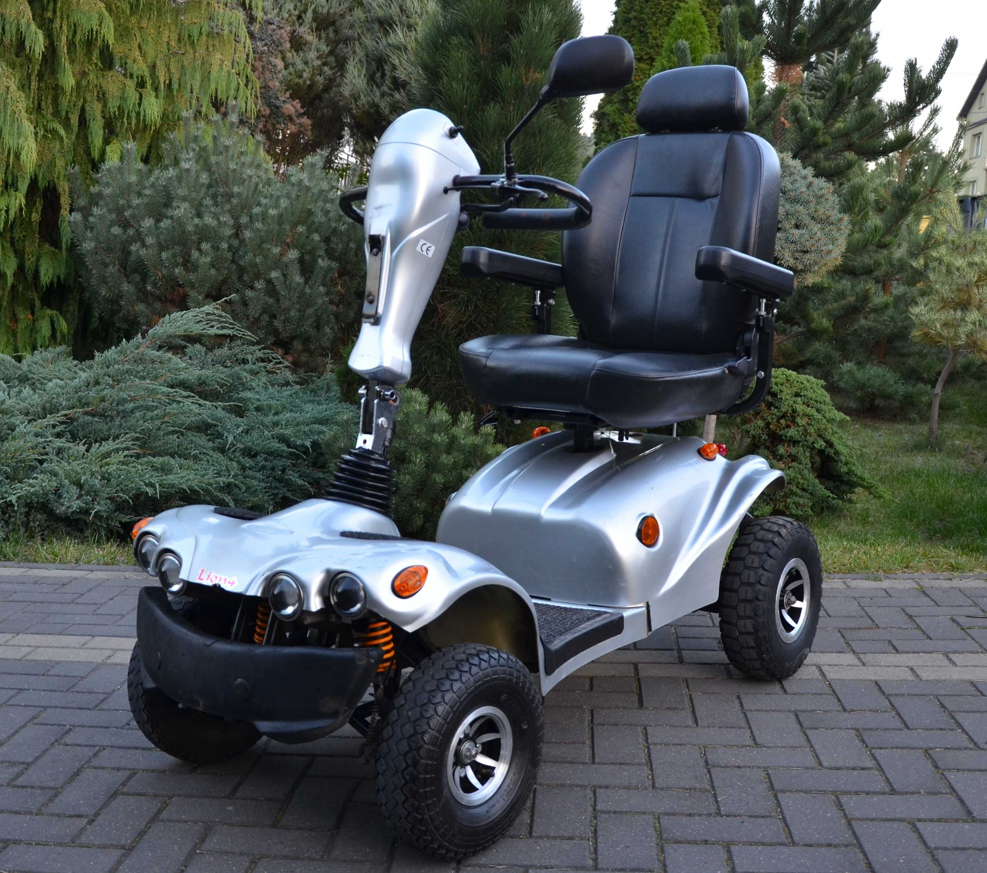Elektryczny wózek inwalidzki czterokołowy Freerider Lion 4 stabilny