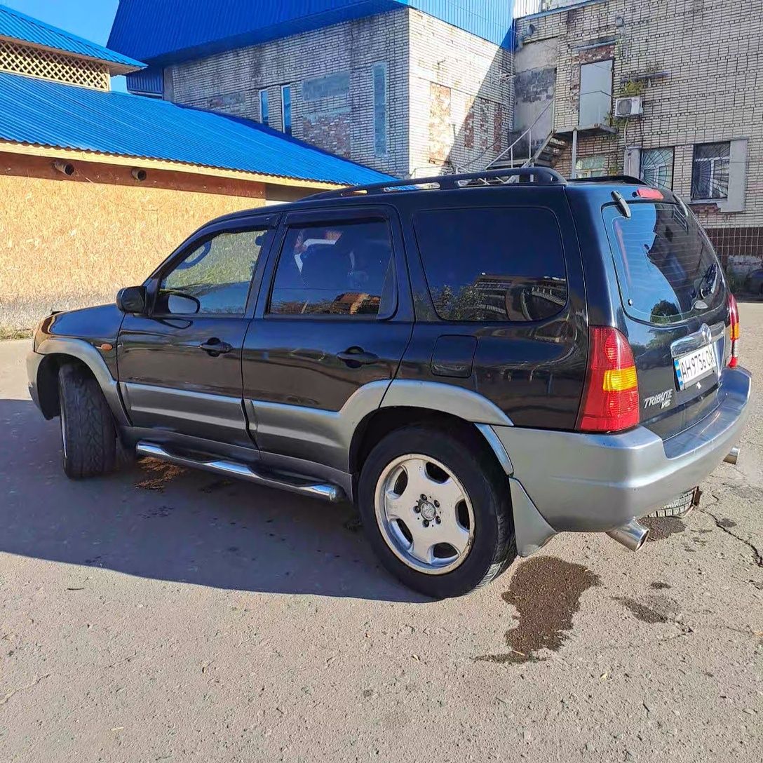 Mazda  Tribute 4×4