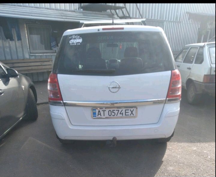 Opel zafira 2009