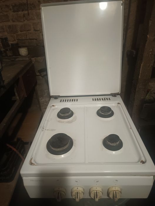 Kuchenka gazowa  4 palniki