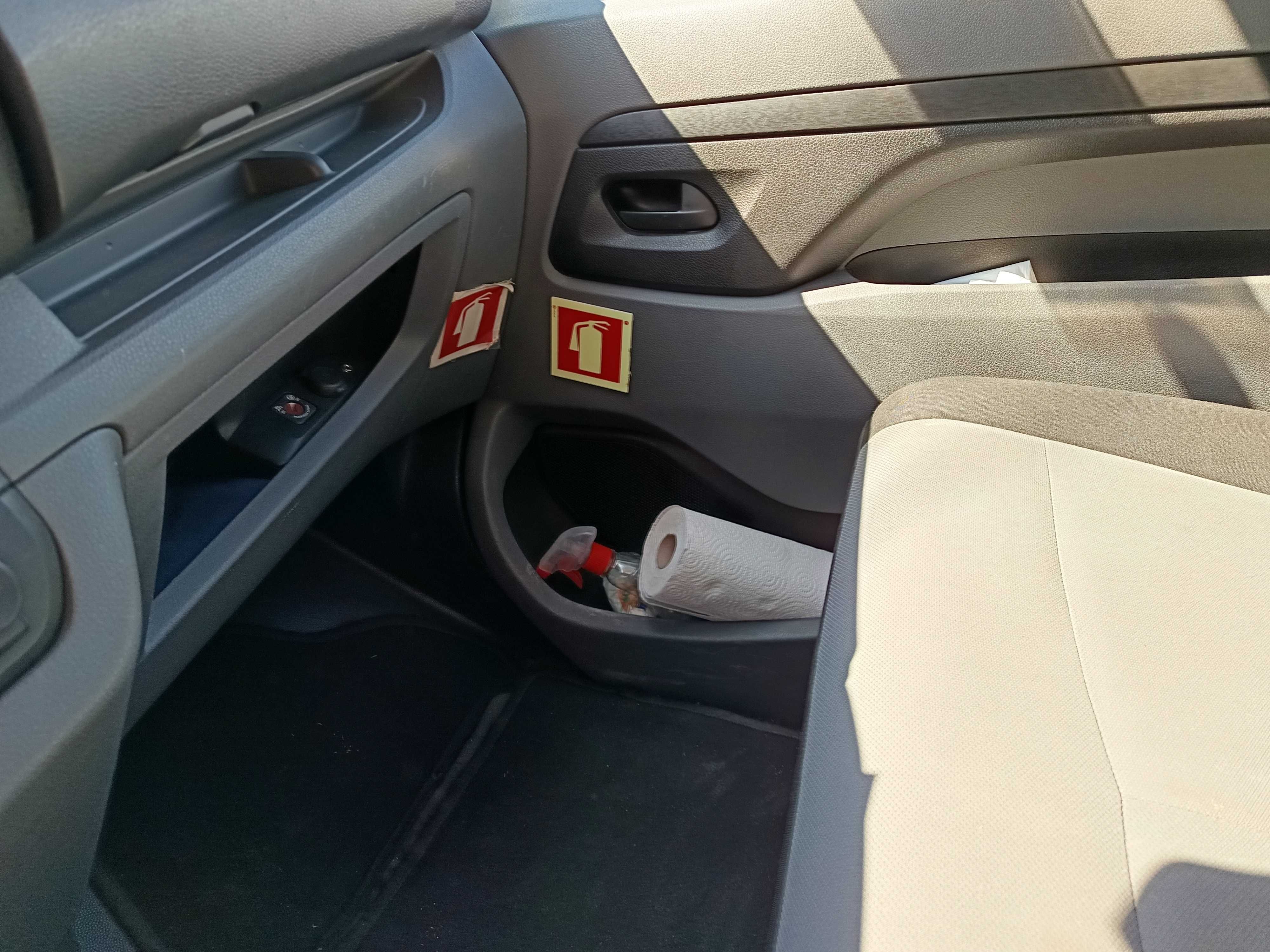 Carrinha Peugeot 9 Lugares com TCC (Transporte Coletivo Crianças)