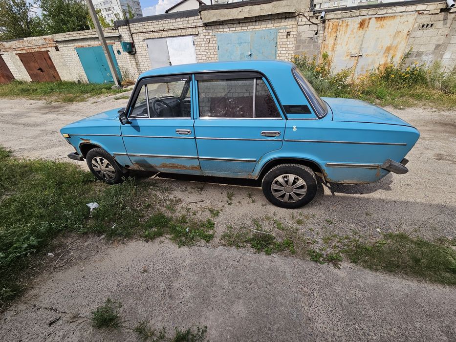 Легковий автомобіль ВАЗ 2106
