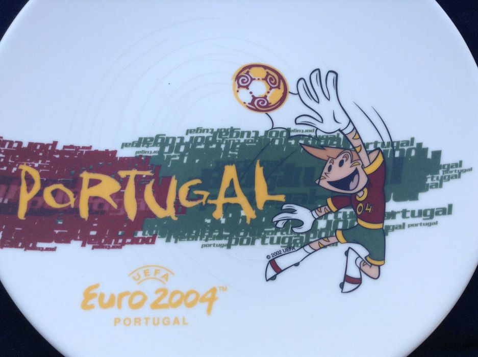 Prato do KINAS Mascote do EURO 2004 - Grupo Vista Alegre -Futebol UEFA
