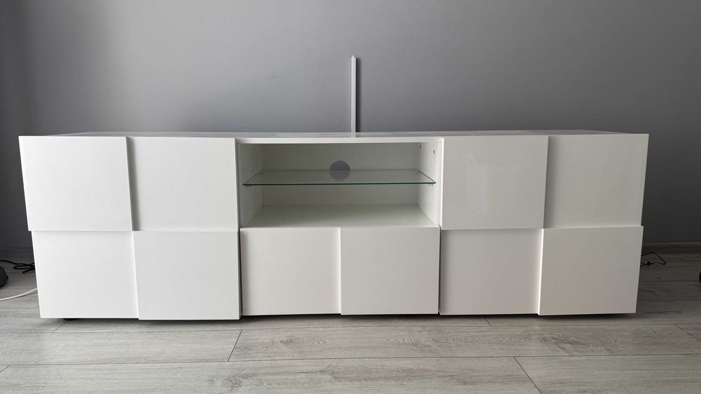 Szafka RTV biała połysk 180 x 40 x 55 cm stan bardzo dobry