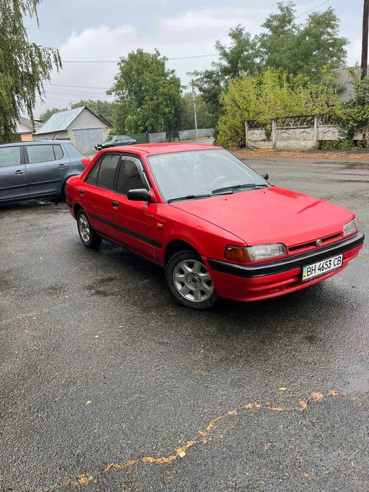 Продам мазду 323. Бершадь.