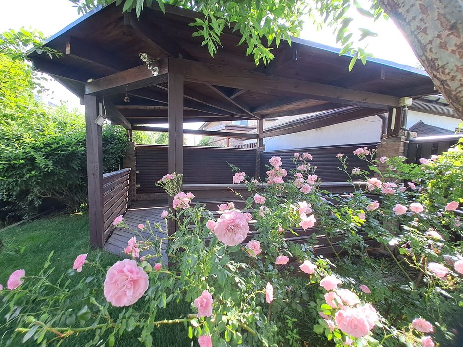 Оренда будинку з басейном новобудова