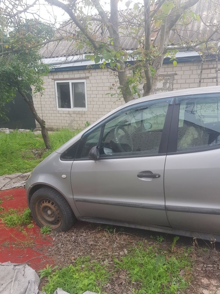 Mercedes.   A170