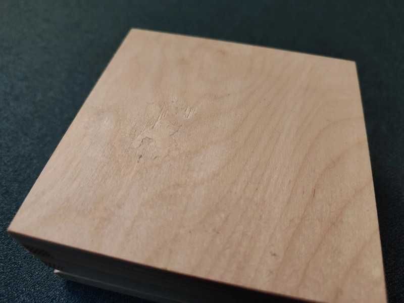 Drewniana szkatułka