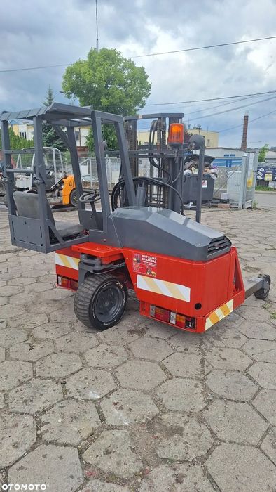 Moffett Kooi aap  Moffett Kooi aap Wózek widłowy podwieszany. Kooi aap, mofer, terberg