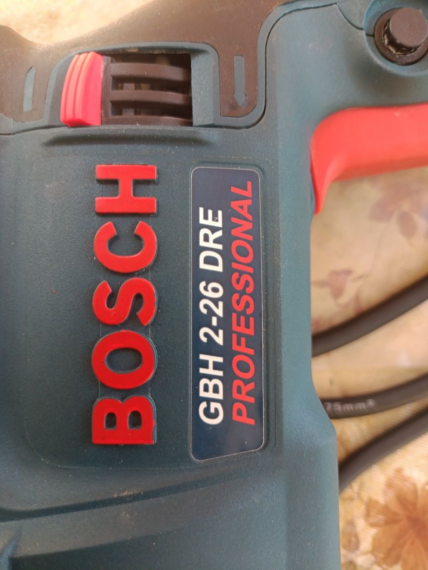 Перфоратор BOSCH новий Оригінал! З набором.