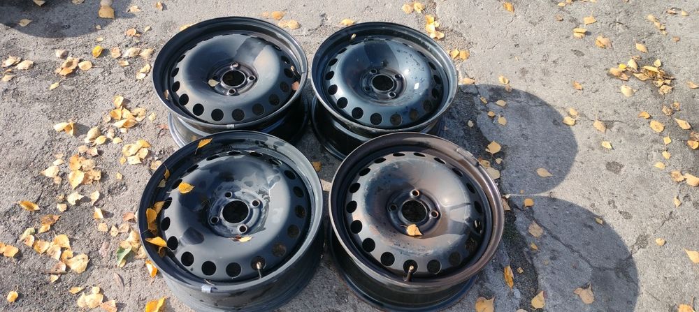 Felgi stalowe do Renault 61/2J R15 ET 45 4*100 z zapasowek