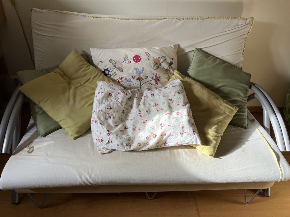 Sofá-cama de metal