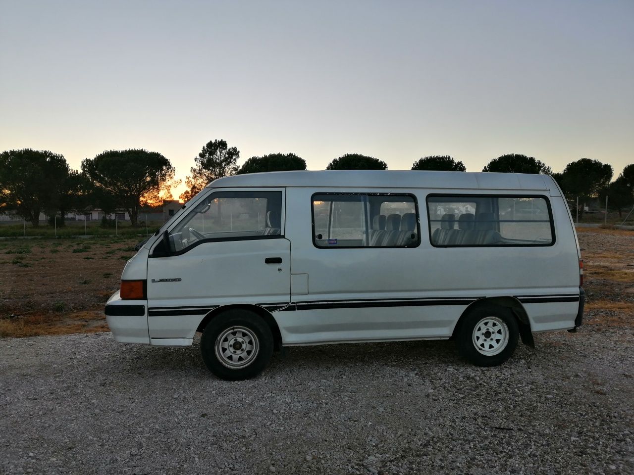 Carrinha mitsubishi, 9 lugares