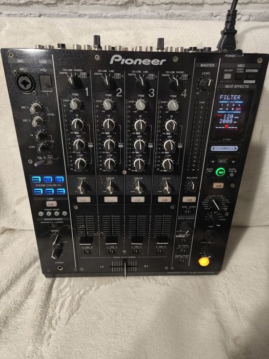 Pioneer DJM 900 NEXUS мікшерний пульт