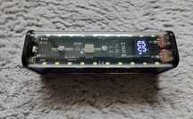 Mocny powerbank 8 x 18650 QC PD 22.5W 20 LED skręcany
