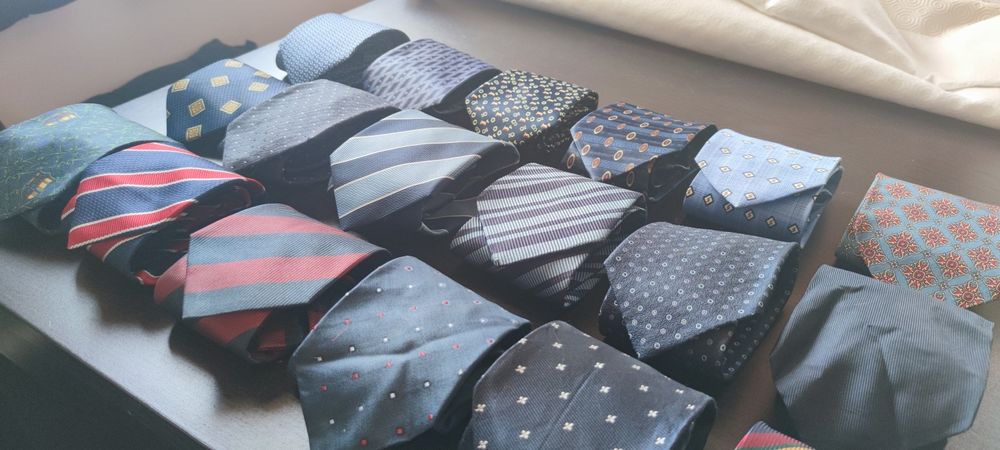 Gravatas - diversas marcas