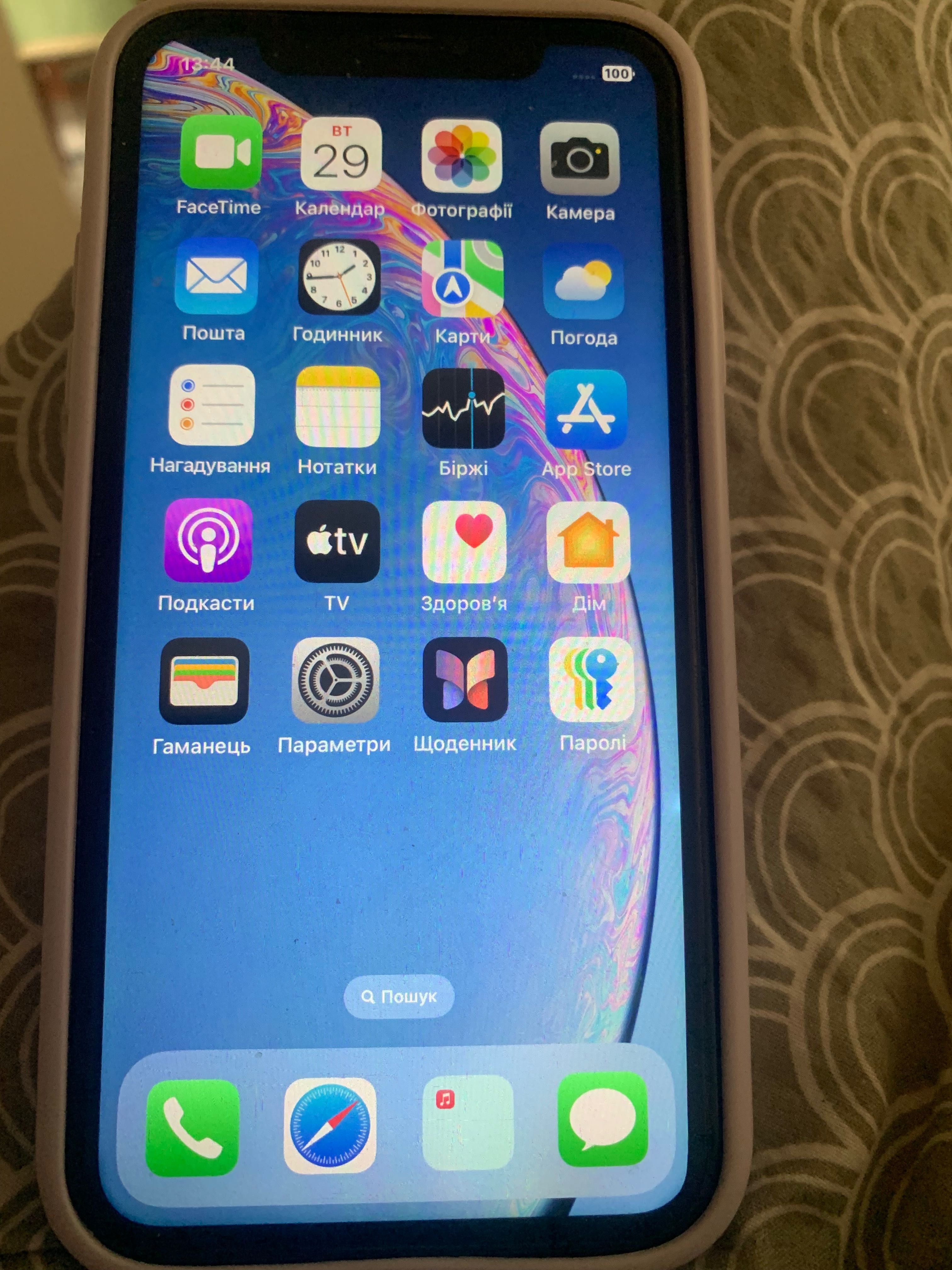 Продам два iPhone XR