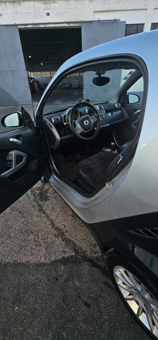 Vende-se: Smart Fortwo Estiloso