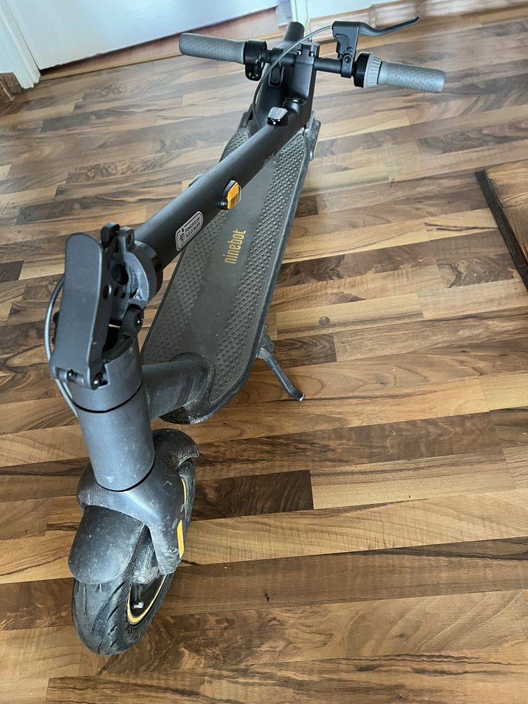 Ninebot g30 max z bardo dobra bateria