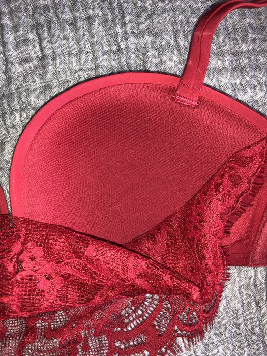 Intimissimi czerwony biustonosz stanik hoker uprząż koronka 75 C