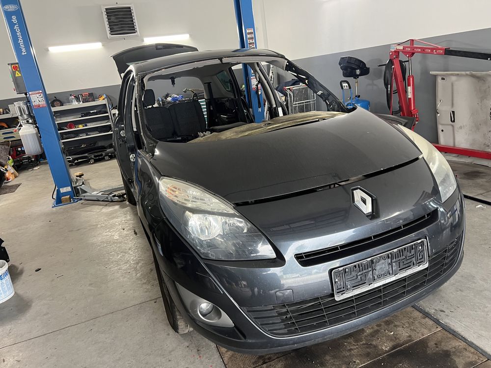 Бампер капот крило Renault Scenic -3 Сценик 3