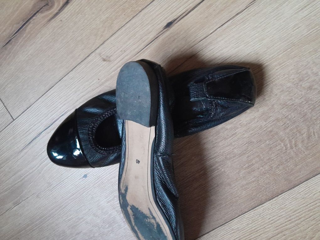 Buty rozmiarze 40 kolorze czarnym stan dobry