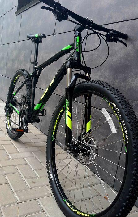 Новий GT Aggressor Sport Рама L, Колеса 27.5