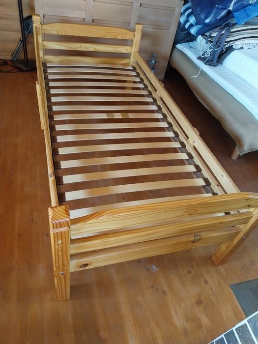 Ліжко дерево 2.0×0.9м