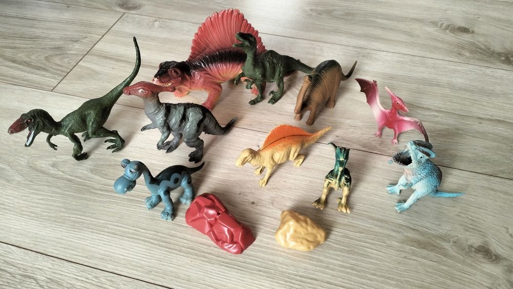 Dinozaury figurki