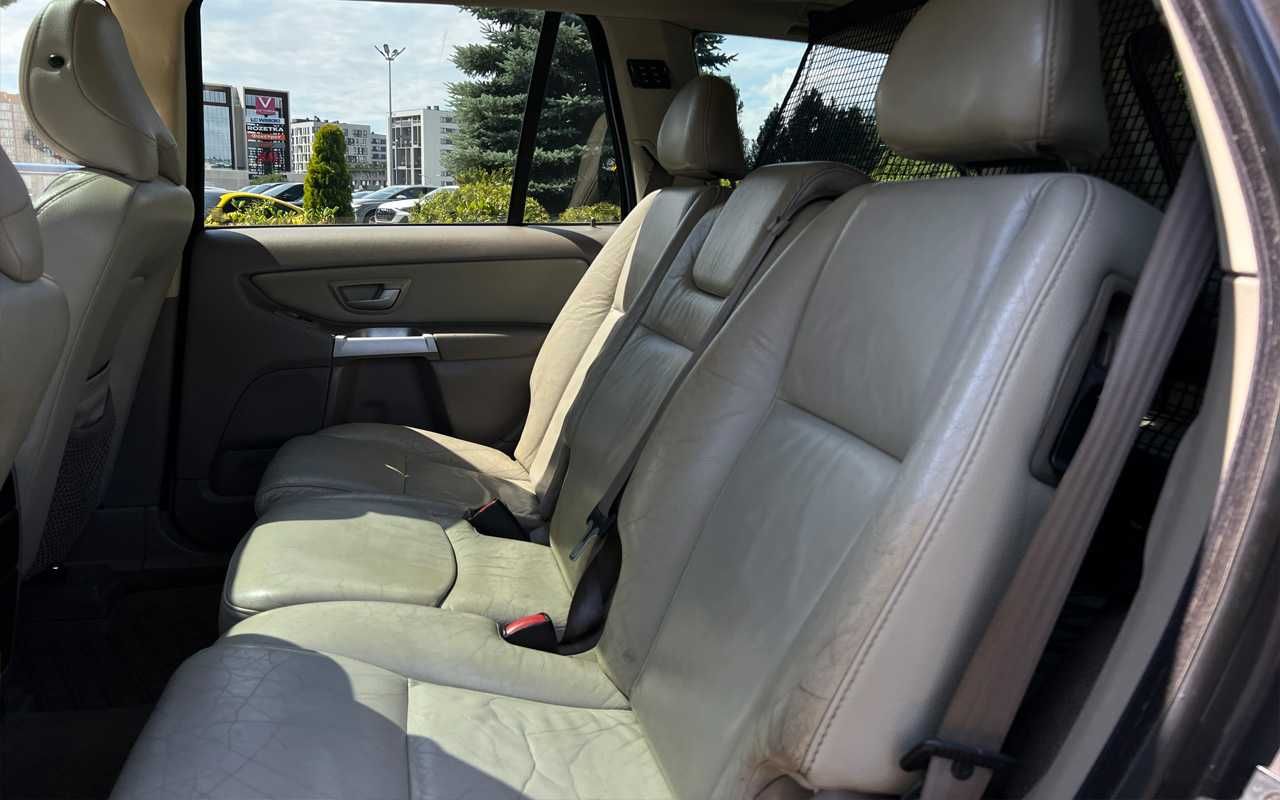 Volvo XC90  2005