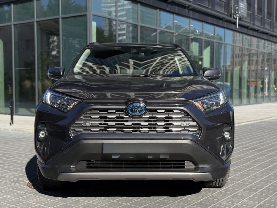 Подобова оренда  - Toyota RAV4 Hybrid 2023