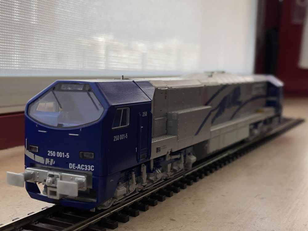 Locomotiva Blue Tiger, escala H0 para DCC