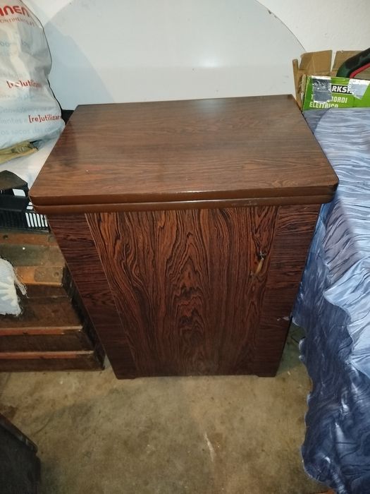 Máquina de costura refrey transforma