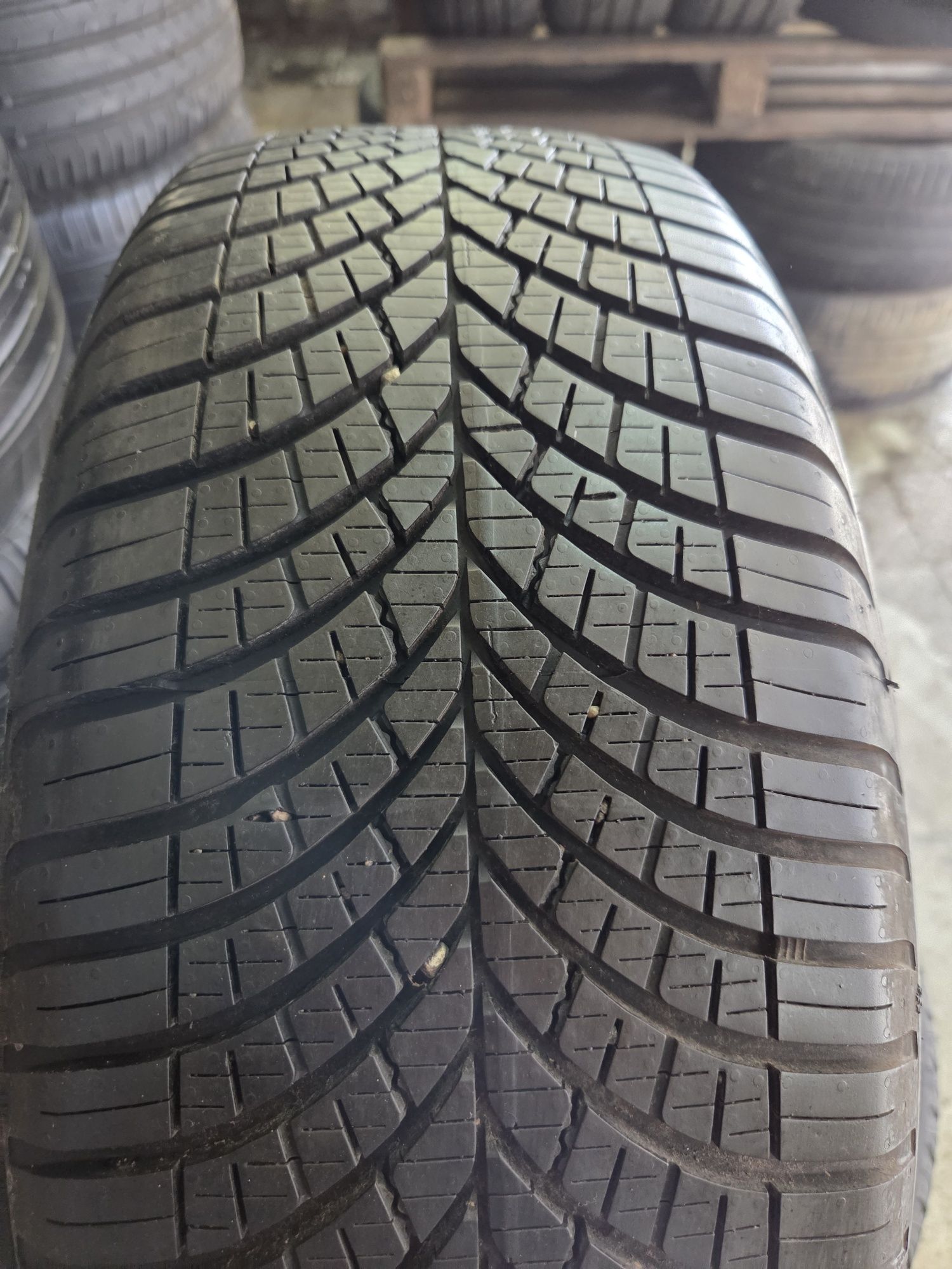 Goodyear vector 4season gen 3  205/55/16 pojedynka