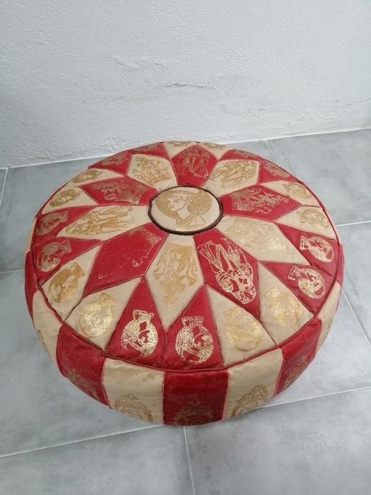 Puff Marroquino de Pele