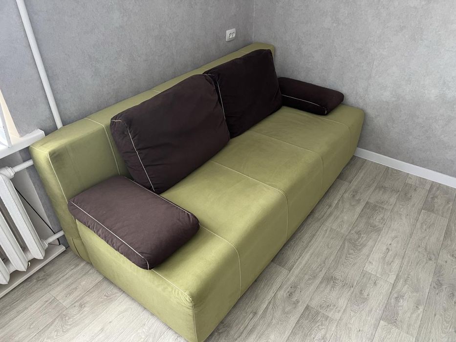 Продам диван розкладний дуже гарної якості