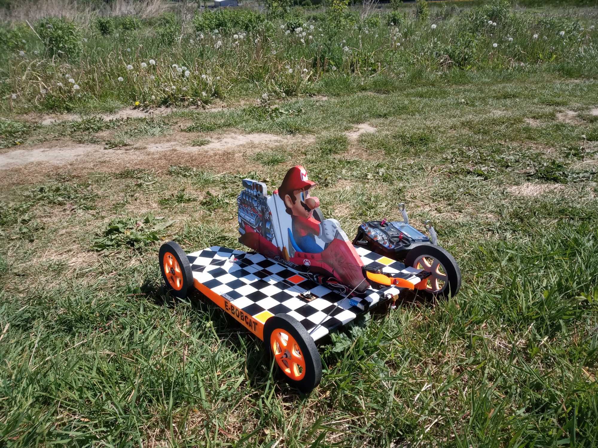 Samolot RC "Mario car" latający samochód.