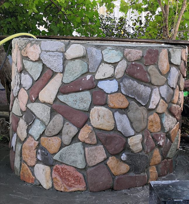 Делаю заборы из камня