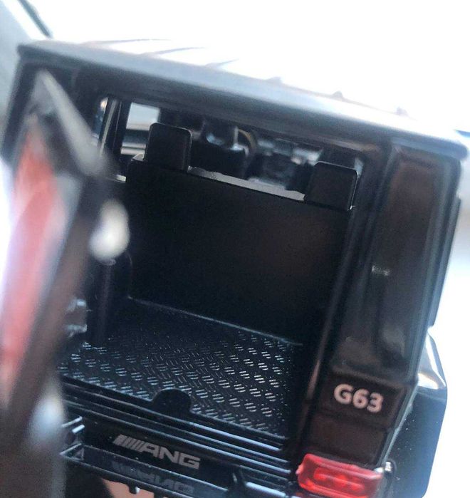 Мерседес Гєлік метал 15 см,світло,звук,все! відчиняється