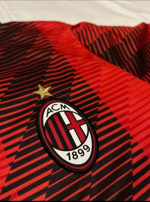 Camisola AC Milan 2023/2024