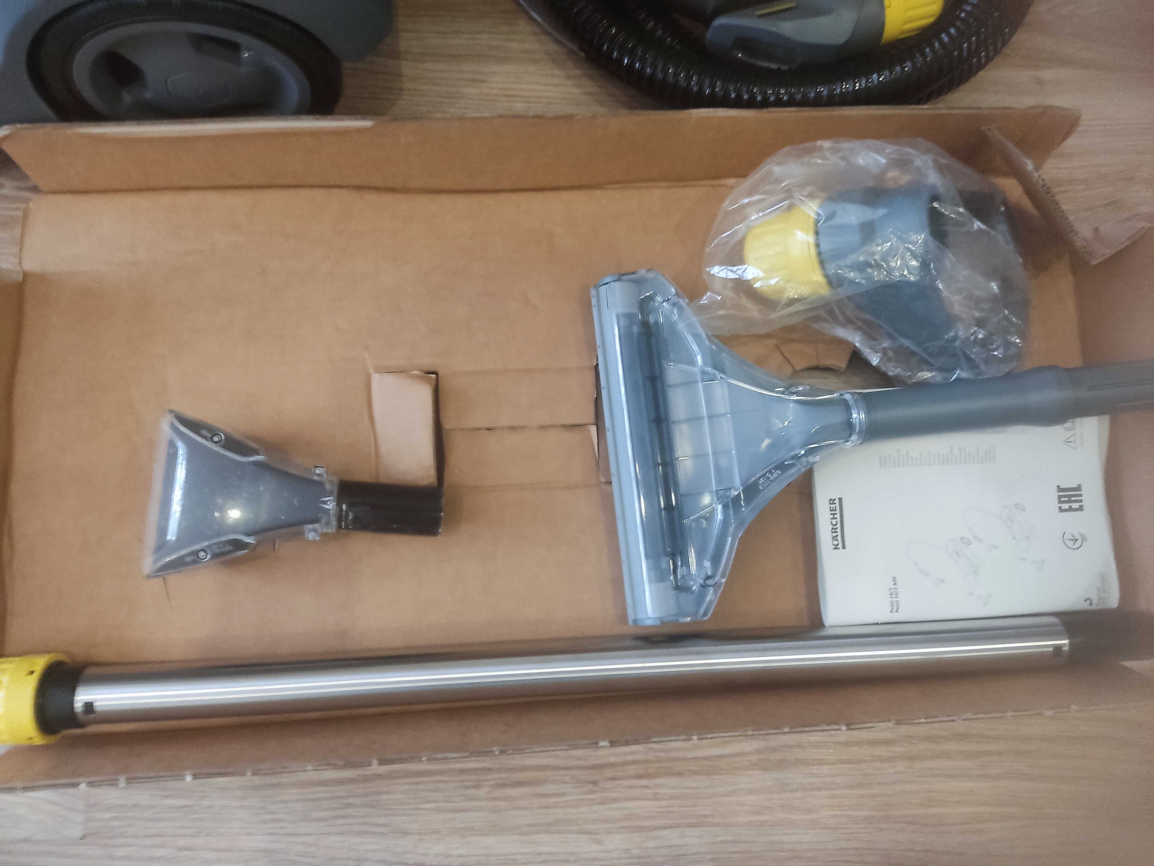 Karcher Puzzi 10/2 ADV