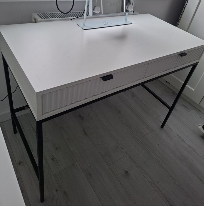 Toaletka biała 2 szuflady