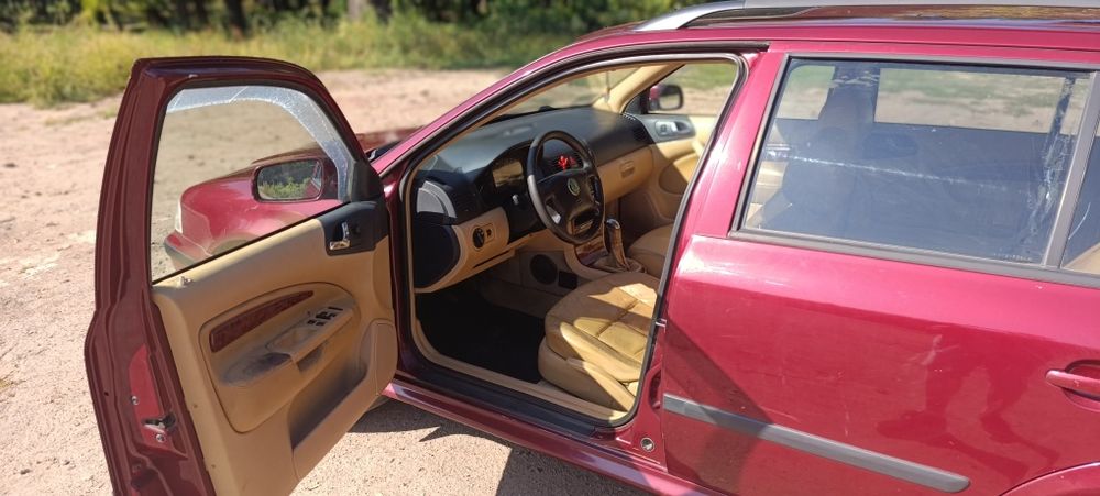 SKODA (Шкода) OCTAVIA Laurin&Klement комбі 1999р.